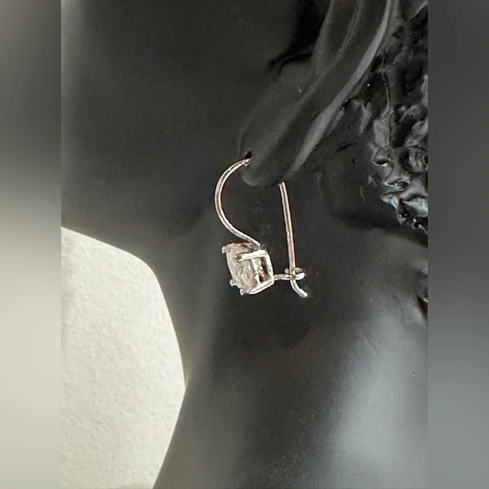Elegant Vintage Rhinestone Drop Earrings with Timeless Sparkle
